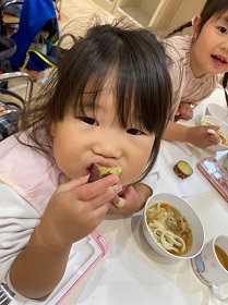食事風景 いちご２