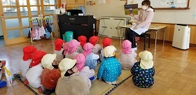自由保育2月絵本