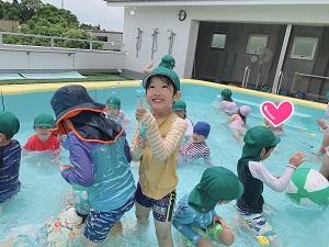 プール