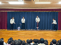誕生８